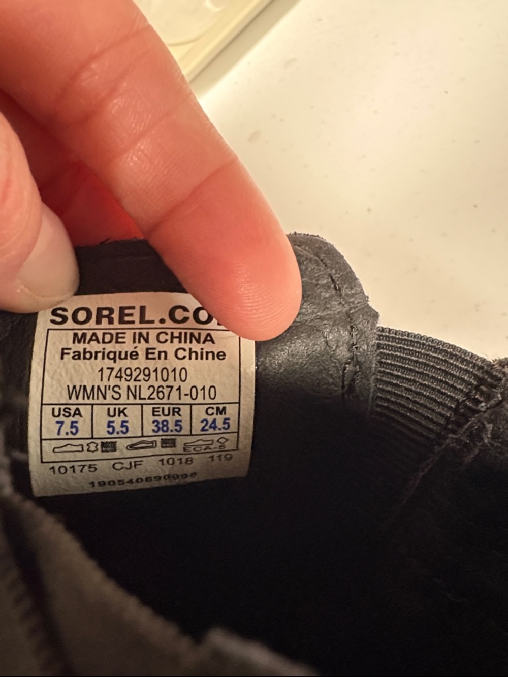 SOREL Black Leather Chelsea Booties - Classic Slip-On Style - Picture 3 of 7